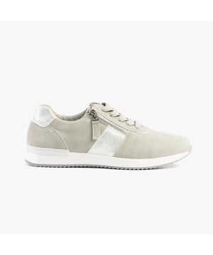 These casual women's trainers feature a textile upper and lining with a rubber sole, lightweight design, and a low-top lace-up style, perfect for everyday comfort