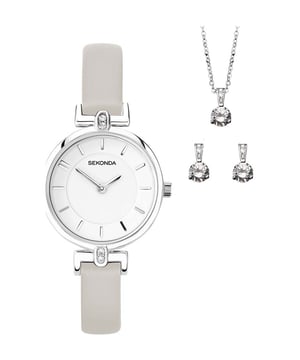 Sekonda is a hugely popular range, and when you look at the Ladies Mills Watch and Jewellery Gift Set 2795G in more detail it becomes very clear why. Attention to detail and high quality materials are used throughout making the Ladies Mills Watch and Jewellery Gift Set2795G a watch you can show off with glee.  Dimensions (cm): 10x10x5