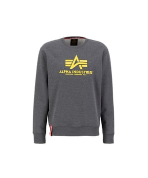 Deze trui is gemaakt van geborsteld fleece voor een zacht en comfortabel gevoel. Hij heeft een normale pasvorm, met een print op de voorkant, RBF-tape en label.