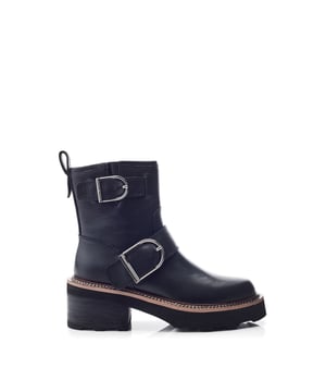 Look your best in Barbel, the faux fur lined biker boot. This chunky biker boot features a classic buckle design, complete with a zip fastening for the perfect fit and a leather sock for a comfortable wear.