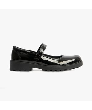 These girls' Mary Jane shoes feature a synthetic upper, fabric lining, and rubber sole with a flat heel. Shower-proof and easy to fasten, ideal for casual wear