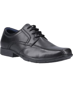 ANGUS features a moccasin front and prominent seams for a crafted look that achieves both style and comfort. A durable TPR sole provides flexibility and grip, whilst the padded collar provides extra comfort.