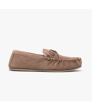 These moccasin slippers feature a suede upper, rubber sole, and slip-on design for easy wear. They offer comfort with a round toe and a flat heel, ideal for relaxed indoor use