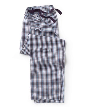 A timeless check decorates our bestselling men’s lounge pants, made from 100% cotton soft and supple. Topped with an elasticated drawstring waist that’s fastened with an adjustable drawstring. 100% pure cotton printed poplin, cool and smooth to the touch. Fully elasticated waist with contrast herringbone. One pocket at the back with embroidered logo. Inside leg on a size Medium is 31" / 79cm. Presented in fully recyclable packaging.