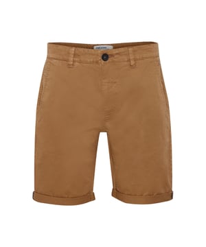 Deze herenshort combineert klassieke chic met zomerse nonchalance. De normale pasvorm zorgt voor een comfortabele pasvorm en een moderne look. Met een knielengte en omgeslagen pijpen zien ze er slim uit, maar nooit stijf. De tailleband met knoop- en ritssluiting sluit goed aan, terwijl riemlussen ruimte laten voor individuele styling. Twee zijzakken bieden ruimte voor al je essentials voor onderweg. De paspelachterzakken met knoop zorgen voor een stijlvol accent. Fijne details zoals de label patch boven de achterzak benadrukken de hoogwaardige afwerking. Het materiaal voelt aangenaam aan op de huid - perfect voor warme dagen. In combinatie met een poloshirt of T-shirt slaat deze short altijd een goed figuur. Een veelzijdige basic die comfort en stijl vakkundig combineert.