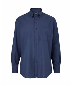 Staying cool during the summer months is no easy task, however our linen-blend shirt is here to help. Ideal for low-key dinners and after-work drinks, it pairs perfectly with pleat front chinos and tan leather loafers. 55% linen / 45% cotton. Blending the cotton with linen gives a less crumpled look than pure linen. Generously proportioned classic fit. Split yoke, long tails, chest pocket. Floral trim in back neck.