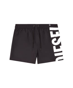 Deze zwemshort voor heren combineert een sportieve stijl met een functioneel ontwerp. De normale pasvorm en mid-rise taille zorgen ervoor dat ze comfortabel zijn om te dragen op het strand of in het zwembad. Een elastische tailleband met trekkoord en koord zorgt voor individuele aanpassing van de wijdte en een goede pasvorm. De contrasterende kleurenprint op het linkerbeen voegt een modieus accent toe. Hoogwaardige metalen oogjes zorgen voor duurzaamheid en extra ventilatie. Een geweven label op de achterzak geeft het ontwerp een opvallende finishing touch. Het sneldrogende materiaal is comfortabel om te dragen - zelfs buiten het water. De zwemshort is ideaal voor vrije tijd, vakantie en sportactiviteiten. Functionaliteit ontmoet modern design - voor een zelfverzekerde verschijning in het water. Een veelzijdige metgezel voor warme dagen.