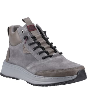 Robuust als een boot, met de soepelheid en het gemak van een instap-schoen. Gemaakt van faux suede en een stevige, slipvaste rubberen buitenzool, is de Tahoe stevig en gripvast genoeg voor op de paden, maar heeft ook de casual verfijning die je nodig hebt voor het park.
