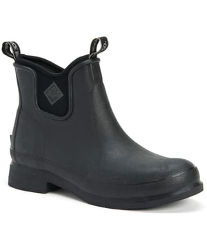 Der Wear Stable Boot ist ein robuster Gummistiefel, der Sie warm und trocken hält, während Sie den Stall ausmisten.