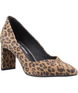 Der Olivia ist ein zarter, einfacher Court-Style mit einem hochwertigen Wildleder-Obermaterial und einer Memory-Foam-Innensohle, die perfekte Wahl für jeden Anlass.