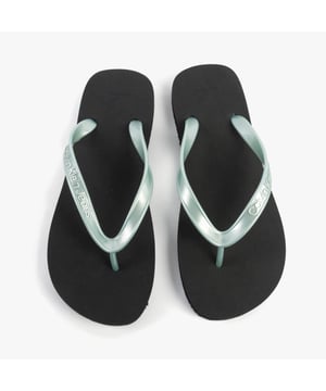 These slip-on flip-flops feature a TPR upper, synthetic lining and sole, and a flat heel, offering comfort and breathability for casual wear