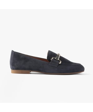 These women's loafers feature a leather upper, textile lining, and rubber sole for comfort and lightweight wear. Ideal for casual occasions with a flat heel and slip-on design