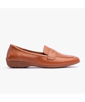 Estos mocasines de cuero cuentan con un forro transpirable, punta redonda, diseño sin cordones y un tacón plano, brindando comodidad y facilidad para el uso cotidiano.