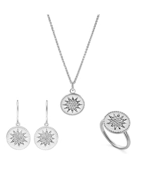 Deze Orphelia Set: Hanger + Oorbellen + Ring in Zilver is gemaakt van de hoogste kwaliteit allergievrij 925 Sterling Zilver. De Orphelia 'Shine' Vrouwen 925 Sterling Zilver Set: Hanger + Oorbellen + Ring - Zilver SET-7576 wordt geleverd in een prachtige geschenkdoos en heeft een garantie van twee jaar - het perfecte cadeau om uzelf of een geliefde te verwennen.