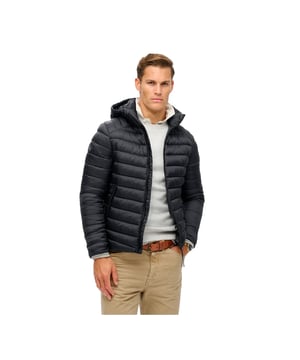 Doudoune Superdry Fuji Sports Herren Blau Polyester. Authentisches Kleidungsstück der Marke Superdry - Streetwear/Sportswear-Design von Superdry - Superdry für Herren, modisch und perfekt für den Alltag - Die blaue Superdry-Doudoune lässt sich hervorragend mit dem Rest Ihrer Garderobe kombinieren - Bequemes Material aus Polyester - klassisch - Fuji Sports -