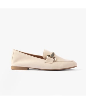 These women's loafer shoes feature a leather upper, textile lining, and rubber sole for comfort and lightweight wear. Ideal for casual occasions with a flat heel and slip-on design