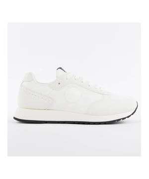Basket Colmar Travis Sport Bold Herren Weiß Synthetik. Authentischer Schuh der Marke Colmar - Streetwear/Sportswear Design von Colmar - Colmar für Herren Fashion, perfekt für den Alltag - Der weiße Basket Colmar lässt sich hervorragend mit dem Rest Ihrer Garderobe kombinieren - komfortables Synthetikmaterial - klassische Schnürsenkel - Travis Sport Bold - Synthetik.