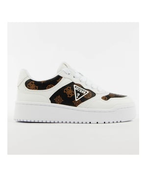 Basket Guess Urban Femme Weiß Leder. Authentischer Schuh der Marke Guess - Streetwear/Sportswear-Design von Guess - Guess für Frauen, modisch und perfekt für den Alltag - Die weißen Basket Guess lassen sich hervorragend mit dem Rest Ihrer Garderobe kombinieren - Bequeme Lederqualität - Klassische Schnürsenkel - Urban - Synthetik