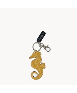 Have too many keys to carry? Don't worry we've got you covered with this super cute 'Sea Horse' leather key ring holder to organise all your daily keys in one place. This pretty little thing is carefully handcrafted to perfection into a 'Sea Horse' shaped accessory and is also ideal to gift to your loved ones. It definitely serves the purpose and comes with a dog hook to clip it wherever you want. Get organised with 'Sea Horse', your companion through day and night. 