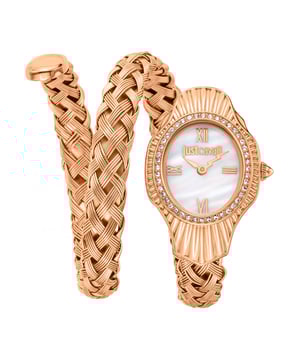 Zoals we van een zeer gewaardeerde fabrikant als Just Cavalli gewend zijn, krijg je een horloge dat de tand des tijds zal doorstaan. Alle Just Cavalli-horloges zijn vervaardigd met sterke en duurzame onderdelen om ervoor te zorgen dat je gloednieuwe JC1L305M0045 Dames Signature Snake Horloge nog jarenlang om je pols blijft tikken. Afmetingen (cm): 10x10x5