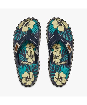 Recycled cotton canvas upper with a breathable lining and recycled rubber sole create lightweight, comfortable flip-flops. Designed with a toe post and round shape for casual wear
