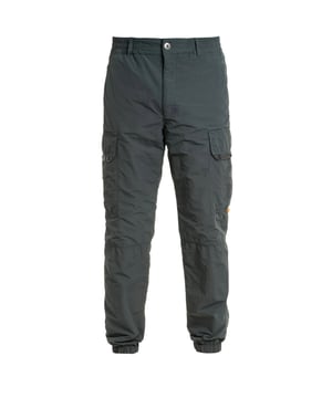 Erleben Sie die perfekte Kombination aus Strapazierfähigkeit und Komfort mit der Parajumpers Tea Green Gables Hose. Hergestellt aus einem hochwertigen Materialmix aus 72 % Polyamid und 28 % Baumwolle bietet diese Hose außergewöhnliche Strapazierfähigkeit und gleichzeitig ein weiches, atmungsaktives Tragegefühl. Die Tea Green Gables Hose wurde für Männer entwickelt, die Wert auf Stil und Funktionalität legen. Sie bietet eine vielseitige Passform, die sich für den Alltag und Outdoor-Abenteuer eignet. Ihre einzigartige Materialzusammensetzung sorgt für Langlebigkeit und einfache Pflege und macht sie zu einem unverzichtbaren Bestandteil Ihrer Garderobe. Werten Sie Ihren Look mit dieser zuverlässigen, stylischen Hose auf, die Performance und Komfort mühelos vereint