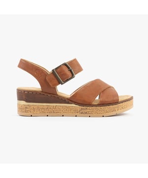 These women's open-toe sandals feature a synthetic upper, textile lining, and a platform heel for comfort and breathability, ideal for casual wear