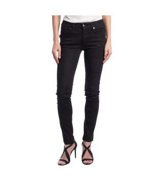 Stretch cotton skinny jeans – Enhance your silhouette with everyday comfort and style.\n\n These skinny jeans combine a minimalist design with a flattering fit. Made from high-quality stretch cotton, they hug the body, providing freedom of movement and a slim silhouette. Their classic five-pocket design and smooth finish make them a versatile staple for any wardrobe.\n\n Details:\n Garment type: Skinny jeans.\n Style: Mid-rise skinny.\n Pockets: Five functional pockets.\n Closure: Zipper with metal button.\n\n These women's skinny pants are ideal for both casual looks and more sophisticated styles with heels or ankle boots. A must-have that combines timeless elegance and comfort.\n Composition: 88% Cotton, 11% Polyester. 1% Elastane\n Care:\nMachine wash at 30°C. Do not bleach. Iron at low temperature. Do not tumble dry.