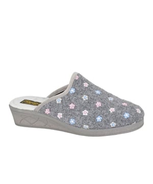 Step into effortless elegance with the Sleepers Josephine Wedge Womens Mule Slipper. Crafted from soft grey floral embroidered textile, this stylish slip-on mule features a subtle wedge heel for a touch of lift and sophistication. The cosy textile lining ensures all-day comfort, while the durable vulcanised rubber sole provides reliable grip and support. Perfect for indoor wear with a fashionable edge, the Josephine slipper blends classic design with practical comfort.
 
 - Floral embroidered textile upper
 - Slip on mule design
 - Cosy textile lining provide 
 - Vulcanised rubber sole
 - Subtle wedge heel
 - Sleepers branding