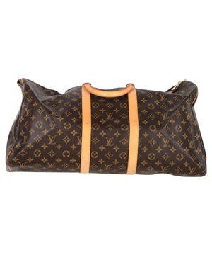 Empfohlener Verkaufspreis
Die Louis Vuitton Keepall Bandoulière 50 Tasche aus braunem Canvas vereint Funktionalität und Luxus perfekt für den modernen Reisenden. Dank des ikonischen Monogram Canvas bietet die Tasche viel Platz für Ihre Habseligkeiten und erfüllt gleichzeitig die Handgepäckbestimmungen. Dank des abnehmbaren Schultergurts für zusätzlichen Komfort vereint diese Tasche mühelos Stil und Funktionalität für Ihre nächste Reise.

Mit Staubbeutel

Louis Vuitton Keepall Bandoulière 50 Tasche aus braunem Canvas
Zustand: Sehr gut
Gebrauchsspuren: Selten getragen, fast neuwertig, sehr kleiner Fleck am Gurt
Verpackung: Staubbeutel
Farbe: Braun
Material: Canvas
Größe: Einheitsgröße | Einheitsgröße
Artikelnummer: 446996 / NAPPUGBBA444261W
Abmessungen: Länge: 550 mm, Breite: 250 mm, Höhe: 280 mm