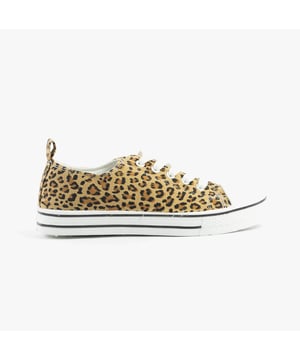 These casual women's shoes feature a textile upper and lining with a rubber sole, lace-up closure, and a low heel, offering comfort and lightweight wear for everyday activities