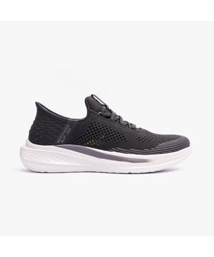 Textile slip-in casual shoes with EVA soles, air-cooled memory foam, and a relaxed fit. Designed for comfort and easy wear, suitable for everyday casual use