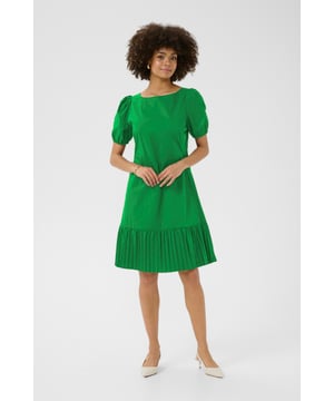Casual fit,Knielänge,Kurzarm  Schonwäsche 30°, Nicht bleichen, Nicht im Trockner trocknen, Liegend trocken., Kalt bügeln max. 110° C, Trockenreinigung  65% Baumwolle,33% Polyester,2% Elasthan