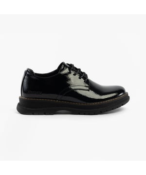 These casual women's shoes feature a leather upper, textile lining, rubber sole, and lace-up closure. Designed for comfort and breathability with a low heel and round toe