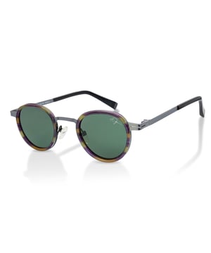 Las gafas de sol redondas Paris Retro combinan el encanto vintage con un rendimiento moderno. Con una montura redonda atemporal y lentes polarizadas para una mayor claridad y menos reflejos, estas gafas unisex ofrecen una protección UV400 fiable. Fabricadas en policarbonato resistente con un ajuste cómodo y seguro, son el accesorio perfecto para días soleados, aventuras al aire libre o para realzar tu estilo diario.

Características principales:

Marco redondo retro clásico con atractivo vintage Las lentes polarizadas reducen el deslumbramiento y mejoran la visión Protección UV400 total contra los dañinos rayos UVA y UVB El diseño unisex se adapta a todas las formas y estilos de rostro Construcción de policarbonato liviana y duradera Ajuste cómodo: brazos de 142 mm, puente de 22 mm, ancho de lente de 42 mm Ideal para conducir, viajar, festivales y uso diario