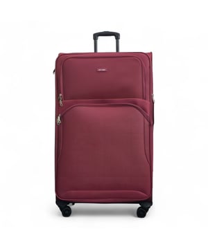 Mejora tus esenciales de viaje con la maleta extragrande ligera de 8 ruedas, diseñada para brindar estilo, durabilidad y practicidad. Este juego de equipaje de carcasa blanda está fabricado con nailon de alta calidad, ofreciendo una apariencia elegante y un rendimiento excepcional para todos tus viajes. Características: Material de nailon ligero: Duradero pero ligero, lo que lo hace fácil de manejar y garantiza un uso duradero. Diseño expandible: Proporciona flexibilidad con más de un 20% de capacidad de almacenamiento adicional. Cerradura de seguridad: Mantiene tus pertenencias seguras con cerradura de combinación integrada. 4 ruedas dobles con movilidad de 360°: Garantiza una maniobrabilidad sin esfuerzo en diversas superficies. Asa telescópica ergonómica: Diseñada para mayor comodidad y fácil manejo. Interior organizado: Incluye correas de amarre, compartimentos con cremallera y divisores de malla para empacar sin complicaciones. Tamaños y especificaciones: Extra grande: Dimensiones: 80 x 48.5 x 32.5 cm. Peso: 4.80 kg. Capacidad: 126 L.