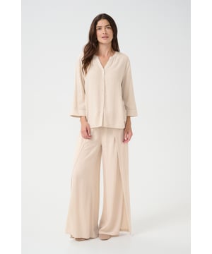 Regular fit,Heup lengte,3/4 mouwen  Fijne was 30°, niet bleken, niet in de droger drogen, Druipnat ophangen in de schaduw, koud strijken max. 110° C, Droogreiniging  70% Viscose,30% Linnen