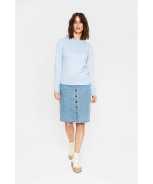 Regular fit,Lange mouwen  Fijne was 30°, niet bleken, niet in de droger drogen, Liggend laten drogen., koud strijken max. 110° C, Chemisch laten reinigen.  80% Viscose,20% Polyamide