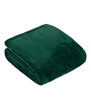 Transform your home into a haven of comfort with the Harrow Fleece Throw. Silky soft, it effortlessly blends practicality with sophistication. The single-layer flannel fleece offers a lightweight yet cosy warmth, making it the perfect companion for a relaxing evening on the sofa or a stylish accent to your bedroom décor. With its variety of rich tones, this throw complements any interior style, adding a touch of elegance and personality to your space. Designed for everyday indulgence, it brings value and charm to your home without compromise.