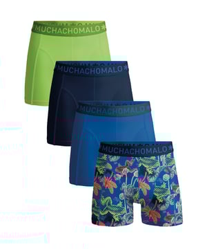 De Boxershorts/Onderbroeken van Muchachomalo zitten als gegoten en zijn gemaakt van hoogwaardig katoen. Een zachte elastische logotailleband van microvezelstof zorgt voor extra comfort. Specificaties • Normale Pasvorm • Vlakke gestikte naden voor extra comfort • Zachte Waistband met het Muchachomalo Logo Onderhoud • Wassen op 30 graden • Niet in de droger • Strijken op matig warme stand (2 stippen) Waarom Muchachomalo? Muchachomalo werkt alleen met fabrieken die BSCI en OEKO-TEX gecertificeerd zijn. Deze fabrieken hebben als doel arbeidsomstandigheden continu te verbeteren. Zij strijden voor het recht op het vormen van een vakbond, veilige werkomstandigheden en zijn tegen dwang- en kinderarbeid. Ook stellen zij consumenten en bedrijven in staat om zelf verantwoordelijke beslissingen te nemen die onze planeet beschermen voor de toekomstige generaties.
