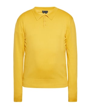 Vorstellen möchten wir Ihnen unsere neueste Bereicherung für Ihre Garderobe – ein klassischer Pullover mit langen Ärmeln, perfekt für die kalten Jahreszeiten. Dieses vielseitige Stück verfügt über einen traditionellen Kragen mit Knöpfen und verleiht jedem Outfit eine gewisse Raffinesse. Mit seinem schlichten Design ist es ein Muss für jeden modebewussten Einzelnen, der sowohl auf Stil als auch Komfort Wert legt.  Pullover