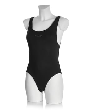 94% algodón, 6% elastano; Body de Calvin Klein Jeans;  Modelo: J20J215696BEH;  Mano de obra de alta calidad;  Mezcla de algodón suave;  Abrazar la figura;  Detalles del logotipo de Calvin Klein Jeans