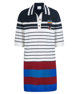 100% Merino; vestido Burberry; Modelo: 8032281; fabricación de alta calidad; suave lana merina; cuello de polo clásico con tres botones; mangas cortas, hasta la rodilla; corte regular; detalles del logo de Burberry.