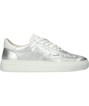 Sneaker (low) van het merk Blackstone. In de kleur SILVER WHITE. Gemaakt van Leather met een voering van Leather. Deze schoen is gemaakt met een Cup zool.