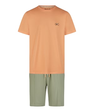 Cómodo pijama de Phil & Co. Berlín. El pijama tiene un corte amplio, holgado y acogedor. La cintura muy elástica y suave ejerce poca presión y hace que sean cómodos de llevar. Los conjuntos se componen de un pantalón y un top en diferentes diseños.