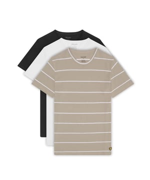 Round neck.Short sleeves.Lyle And Scott signature embroidered badge logo.Straight hem.95% cotton 5% elastane.