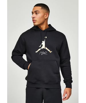 The Jordan Baseline HBR Overhead Hoodie exists so you can go big or stay home—and be comfortable either way.  - - . It's made from fleece that's smooth on the outside, plush on the inside for that classic cosy feel.  - - .  Benefits: Brushed-back fleece keeps you cosy and warm.  - - .  Front pocket is handy for small-item storage.