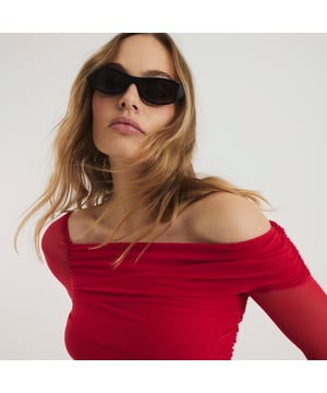 Asymmetric neckline, Ruched detail, Mesh detail, Long sleevedAbout the brandFASHION IS OUR DNARiver Island is an icon of the British high street. Inspired by the latest trends and our heritage style archives, we've been serving style and leading trends for over sixty years.We make fashion for real people with real lives, who want to look real good. Because life's a celebration - let's dress for it.