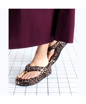 Faux leather, Leopard print, Toe thong detail, Platform wedge sole, Backless, Wedge height: 5cmAbout the brandFASHION IS OUR DNARiver Island is an icon of the British high street. Inspired by the latest trends and our heritage style archives, we've been serving style and leading trends for over sixty years.We make fashion for real people with real lives, who want to look real good. Because life's a celebration - let's dress for it.