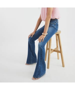 Denim fabric, Mid rise fit, Bootcut leg, Belt loops, Classic 5 pocket styling, Gold snaffle chain detailAbout the brandFASHION IS OUR DNARiver Island is an icon of the British high street. Inspired by the latest trends and our heritage style archives, we've been serving style and leading trends for over sixty years.We make fashion for real people with real lives, who want to look real good. Because life's a celebration - let's dress for it.